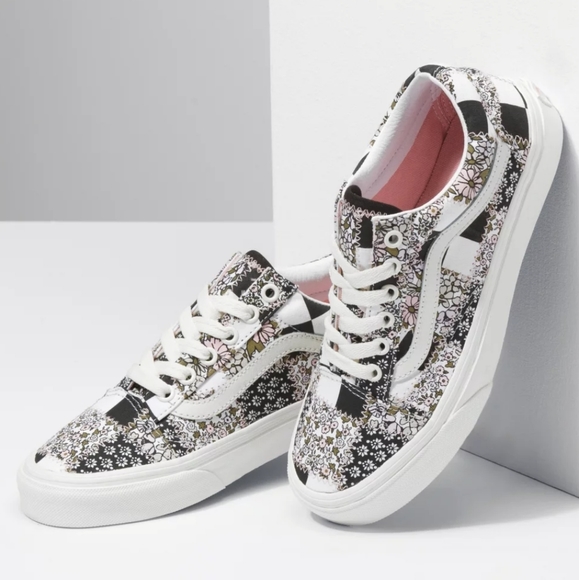 OFFER $125! New Free People Floral Vans - Picture 3 of 6